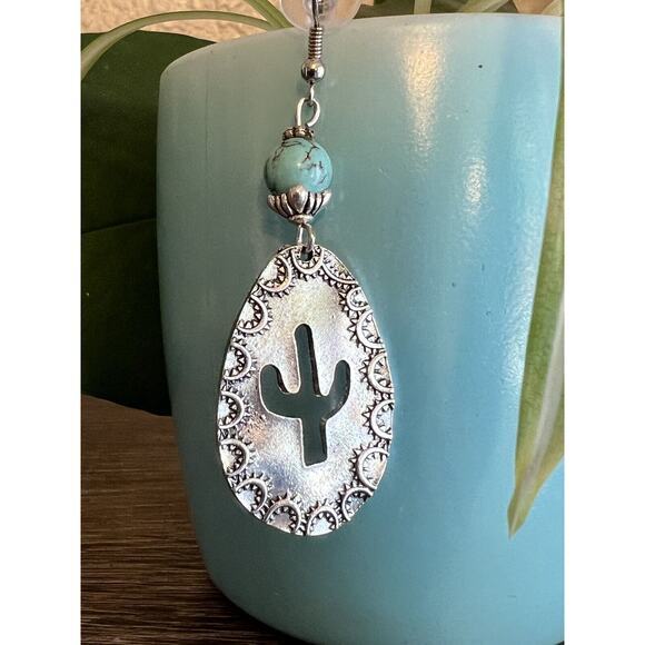 Silver Tone Earrings with Turquoise Bead Teardrop Oval Shaped with‎ Cactus - Picture 2 of 4